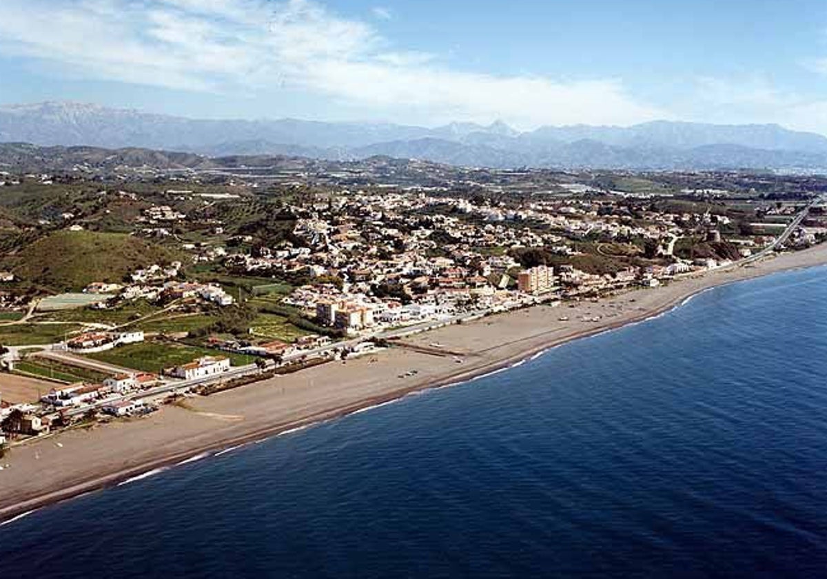 Muere un hombre de 47 años ahogado en la playa de Benajarafe
