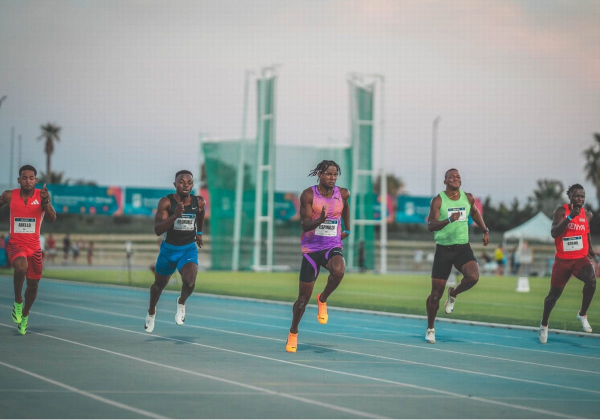 El atletismo de élite vuelve a encandilar al público malagueño