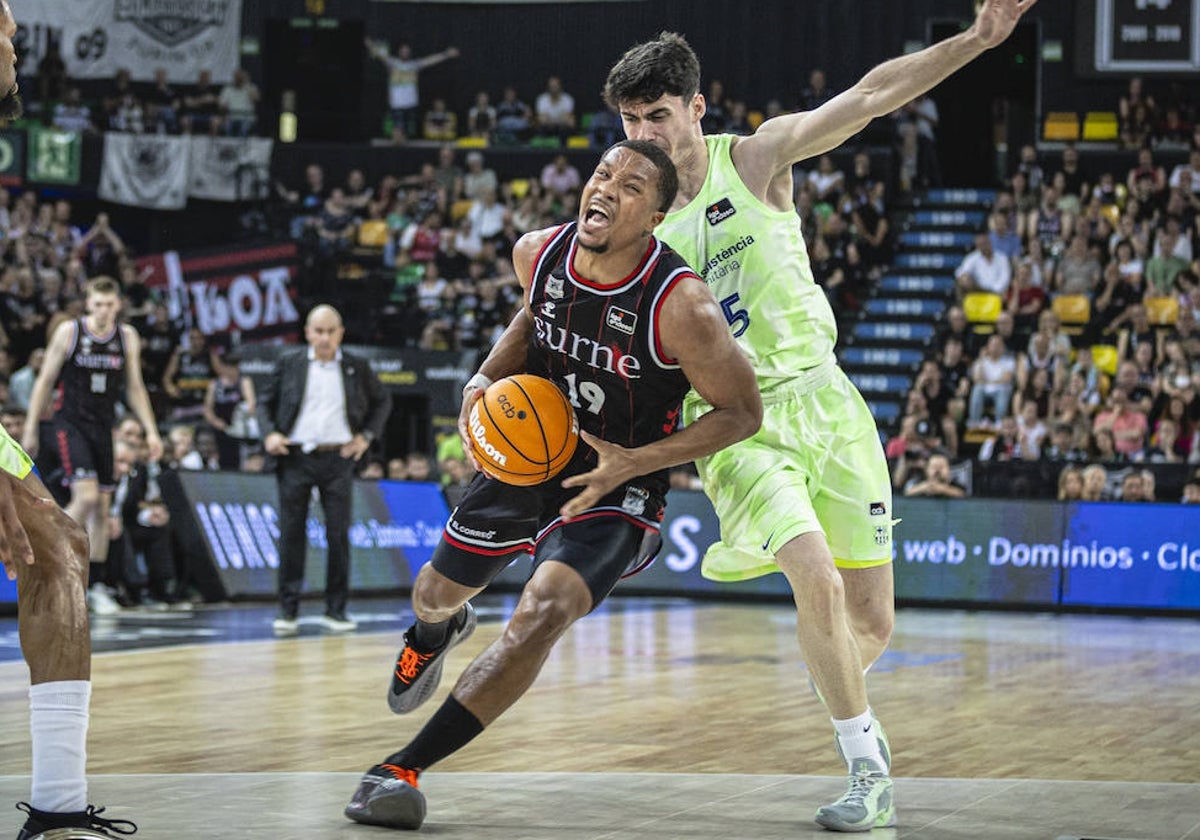 Melwin Pantzar, en un partido entre el Bilbao y el Barcelona.