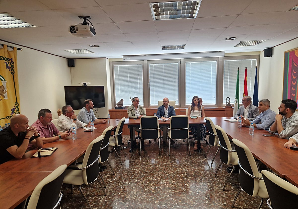 Reunión en el Valle del Genarl.