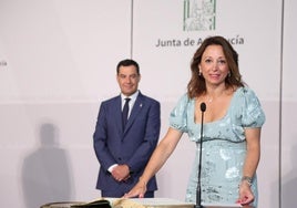 Patricia Navarro, con Juanma Moreno, en una imagen de archivo.