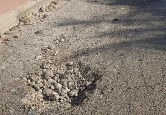 Un bache, en Cotomar.