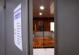 Una de las salas de juicios, vacía durante la huelga tras suspender los juicios.
