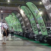 La imagen muestra la sala de exposiciones de Motor Málaga, en el Palacio de Ferias.