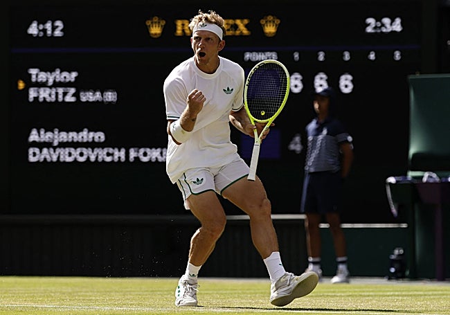 Davidovich celebra su pase al cuarto set.