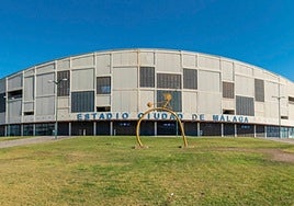 Fachada principal del Estadio de Atletismo Ciudad de Málaga.