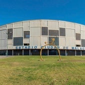 Fachada principal del Estadio de Atletismo Ciudad de Málaga.