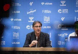 Loren Juarros, durante la comparecencia en rueda de prensa.