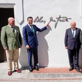 Autoridades, en la casa natal de Blas Infante en Casares.