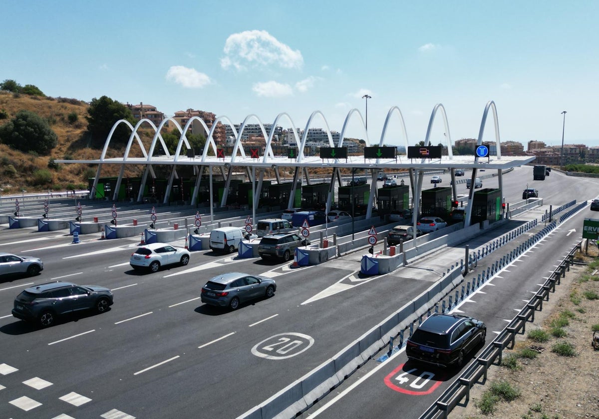 La autopista de la Costa del Sol aumenta un 15% la capacidad del peaje central tras un año de obra