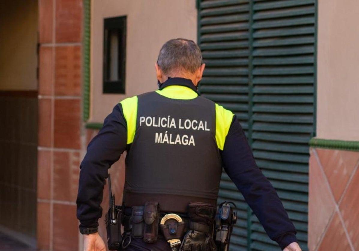 Detenido un menor en Málaga por agresión sexual a una joven y por pegar a los amigos que la auxiliaron