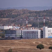 Edificios de VPO que el Ayuntamiento construye al oeste del campus de Teatinos.