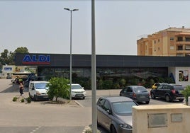 Atraco a punta de machete en un supermercado Aldi de Cártama