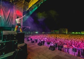 Una imagen de archivo del escenario Sunrise, en el Weekend Beach.