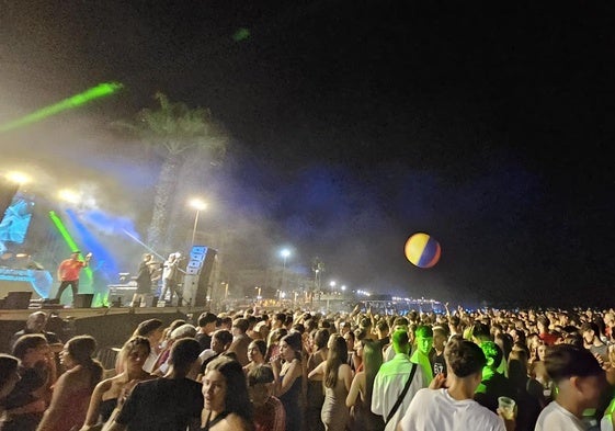 Música en la playa de El Tajo.