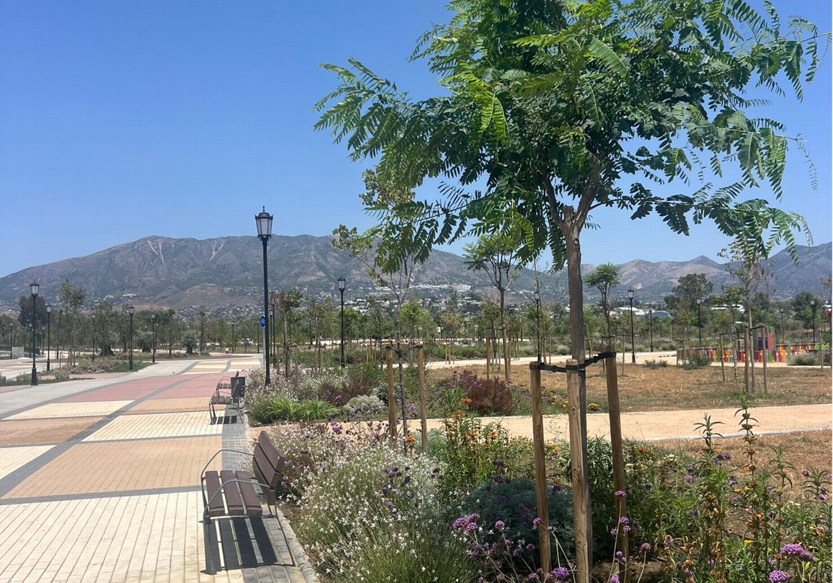 El parque cuenta unas 12 hectáreas de zonas verdes.