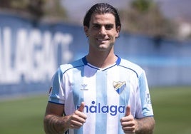 Eneko Jauregi, nuevo fichaje del Málaga, en su presentación.