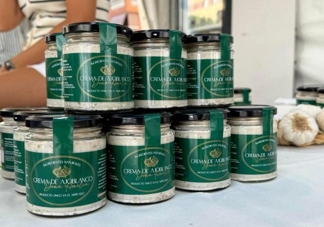 Crema de ajoblanco Doña Amelia.