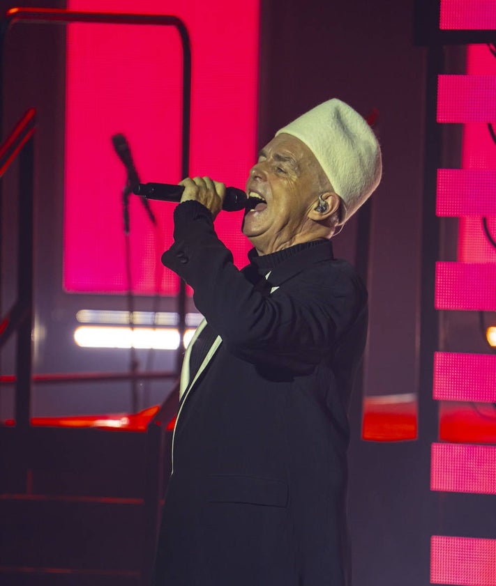Imagen secundaria 2 - Más imágenes del concierto de Pet Shop Boys en Starlite. 