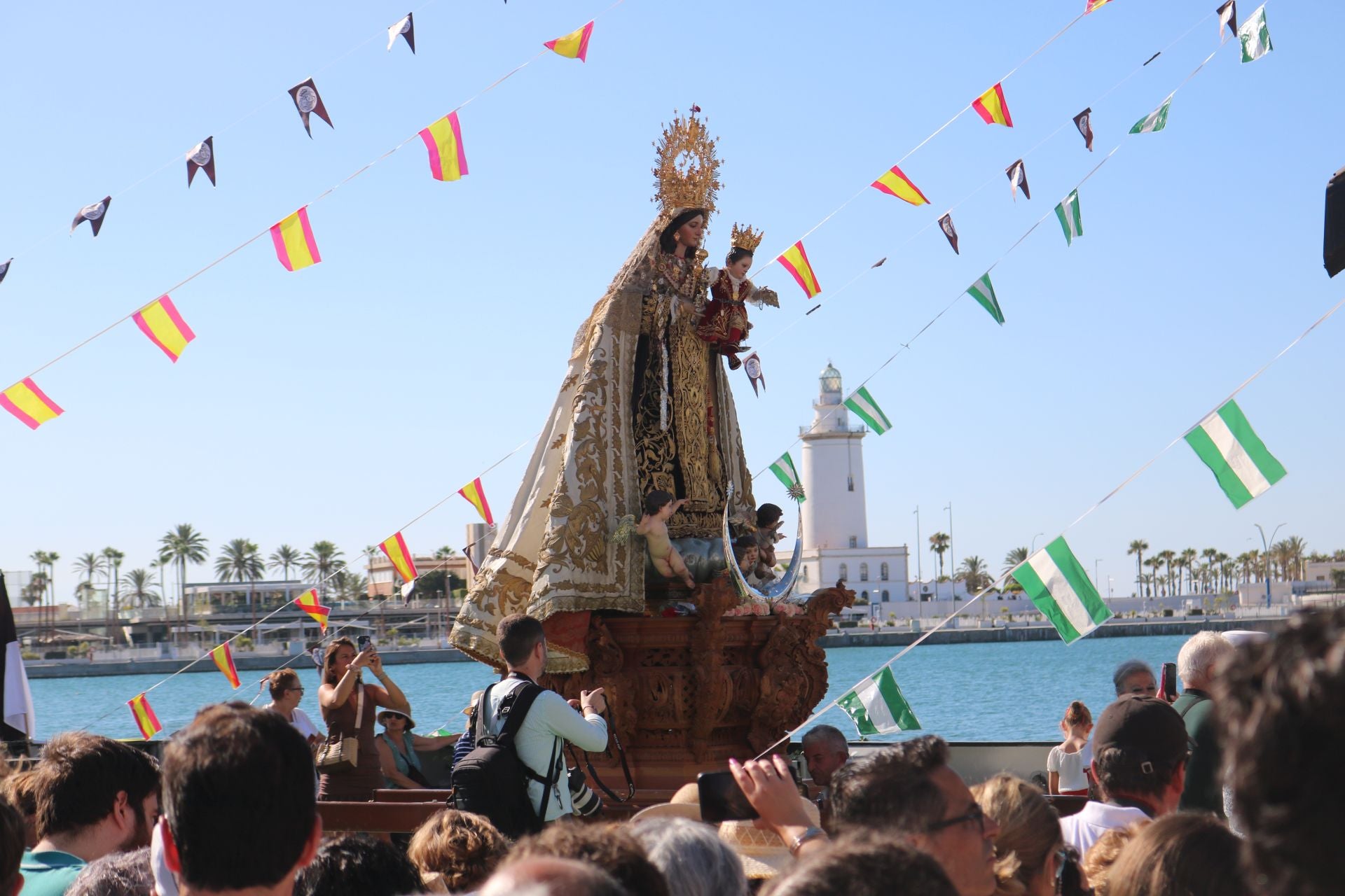 Procesión marinera de la Virgen del Carmen de El Perchel