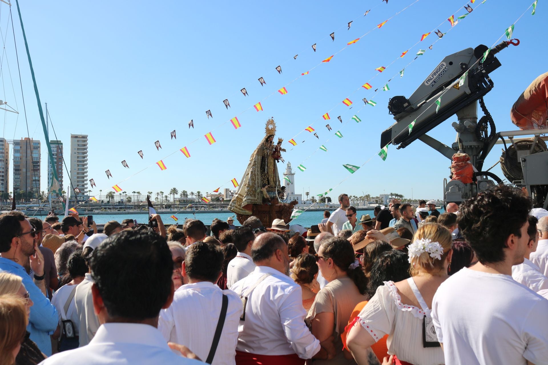 Procesión marinera de la Virgen del Carmen de El Perchel