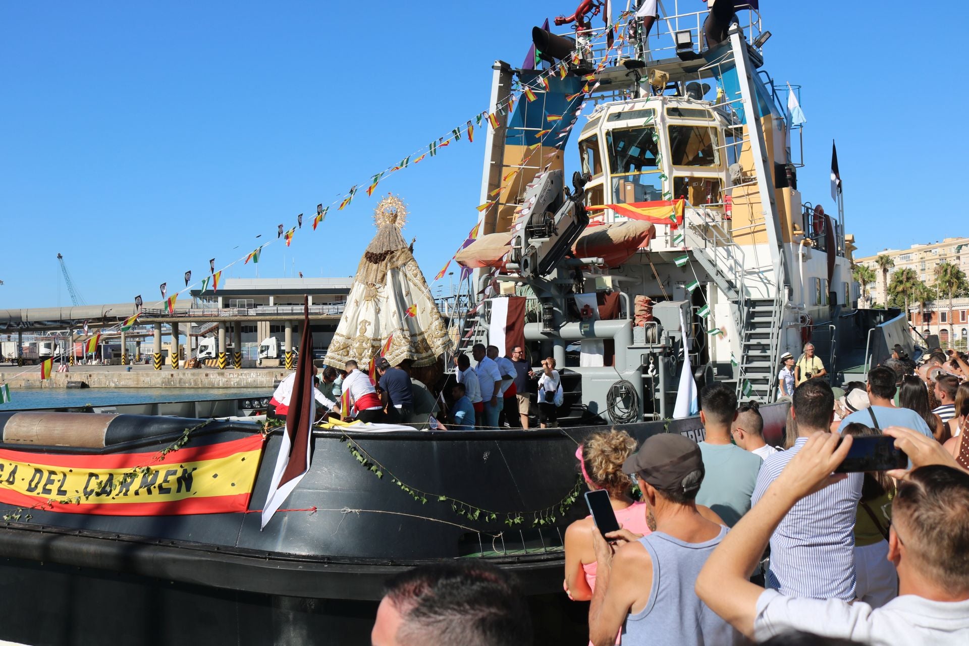 Procesión marinera de la Virgen del Carmen de El Perchel