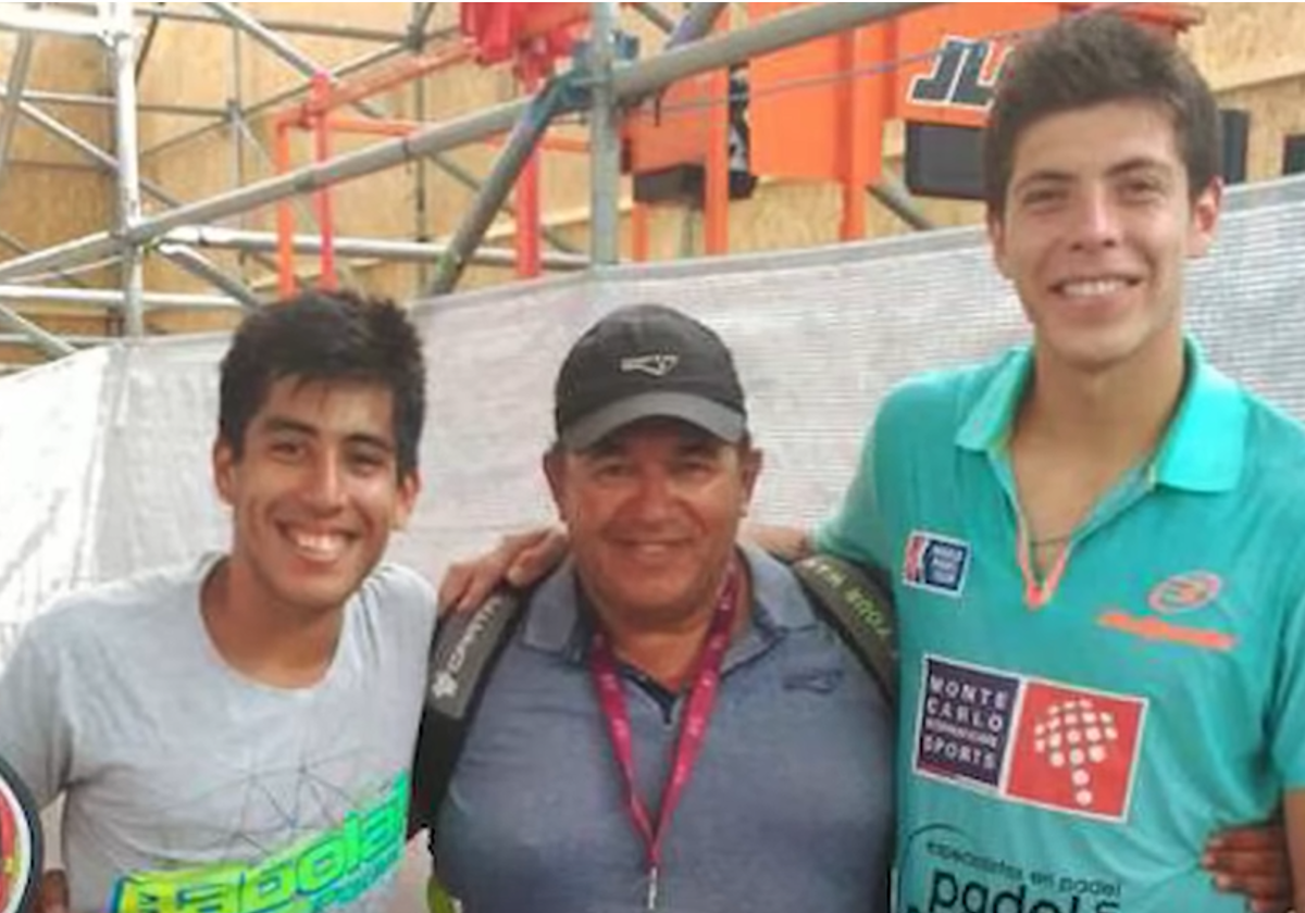 Chingotto (izquierda) y Tello (derecha) con José Solano, en 2017.
