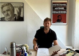 El portavoz de Con Málaga, Nico Sguglia, en su despacho en la segunda planta de la Casona.