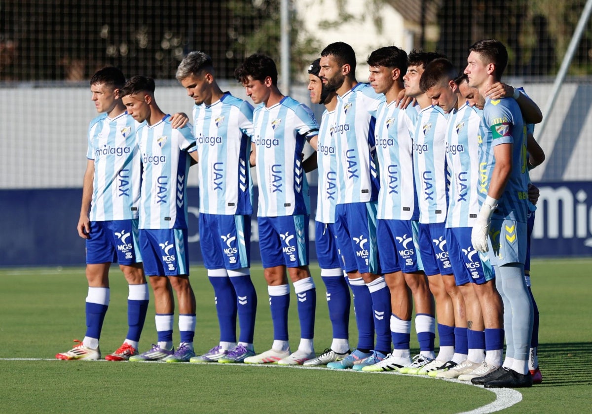 Equipo inicial del Málaga en el primer partido de pretemporada, ante el Antequera.