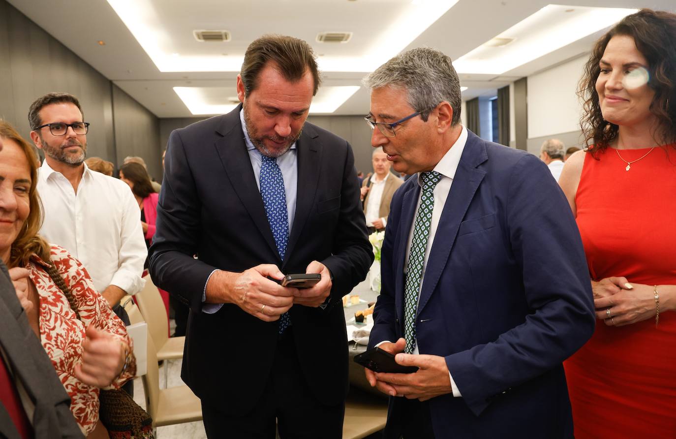 El ministro de Transportes anuncia nuevas inversiones en Málaga durante un Foro SUR