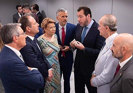 El ministro de Transportes anuncia una inversión de 1.500 millones para ampliar el aeropuerto de Málaga