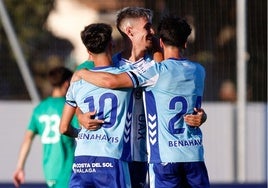 Larrubia, Chupete y Lobete, en el amistoso ante el Antequera.