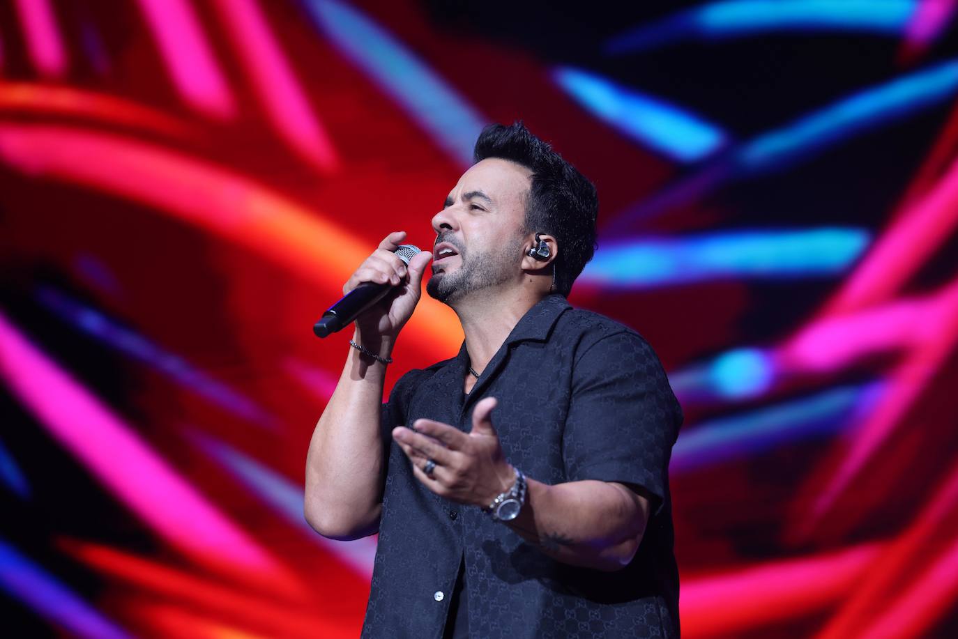 Luis Fonsi cautiva a sus seguidores en 101 Music Festival