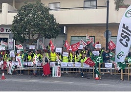 Imagen de una protesta sindical por la estabilización de la plantilla del Ayuntamiento de Mijas.