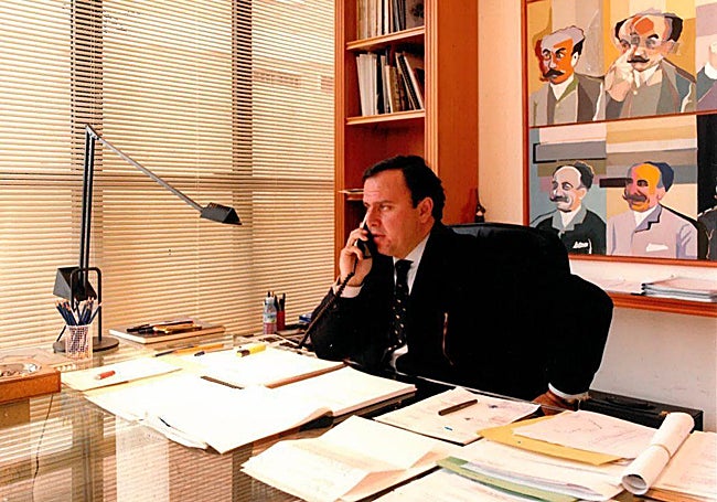 Javier Higuera, en sus primeros años en el estudio HCP, en la década de los ochenta.