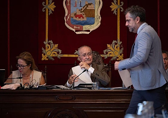 El alcalde de Málaga, Paco de la Torre, en el pleno ordinario del mes de julio, el último ordinario del curso político.