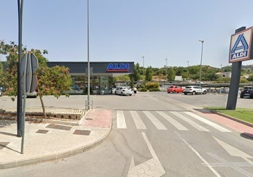 Los sospechosos cayeron cuando iban a atracar el Aldi de Coín, siendo el asalto frustrado.