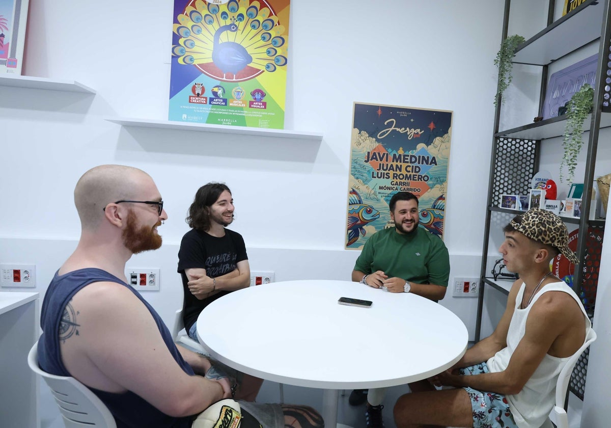 El concejal de Juventud, Alejando González, en la reunión.