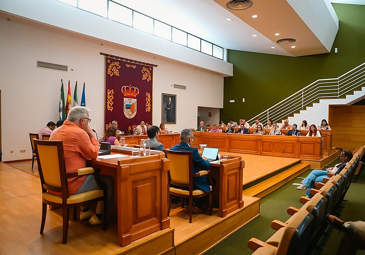 Última sesión plenaria de la Corporación de Torremolinos, en la que se aprobó un nuevo paso para la implantación de la zona azul.