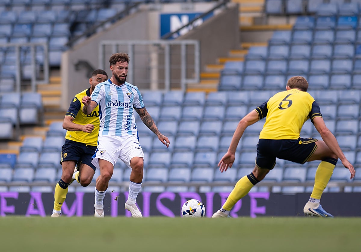 Dani Sánchez encara a Helik en el duelo de este sábado en Oxford.