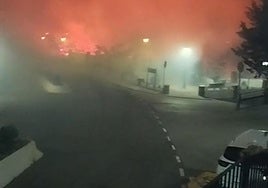 Uno de los incendios provocados en el municipio de Teba.