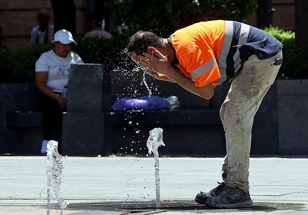 El aviso de médicos de urgencias: «Algunos fármacos muy comunes pueden agravar el riesgo de golpe de calor»