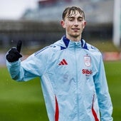 Dean Huijsen, con la selección española.
