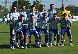 El once del Málaga ante el Almería, con Dotor, Galilea, Izan Merino, Niño, Álex Pastor, Alfonso Herrero y, abajo, Dani Lorenzo, Larrubia, Puga, Joaquín y Dani Sánchez.