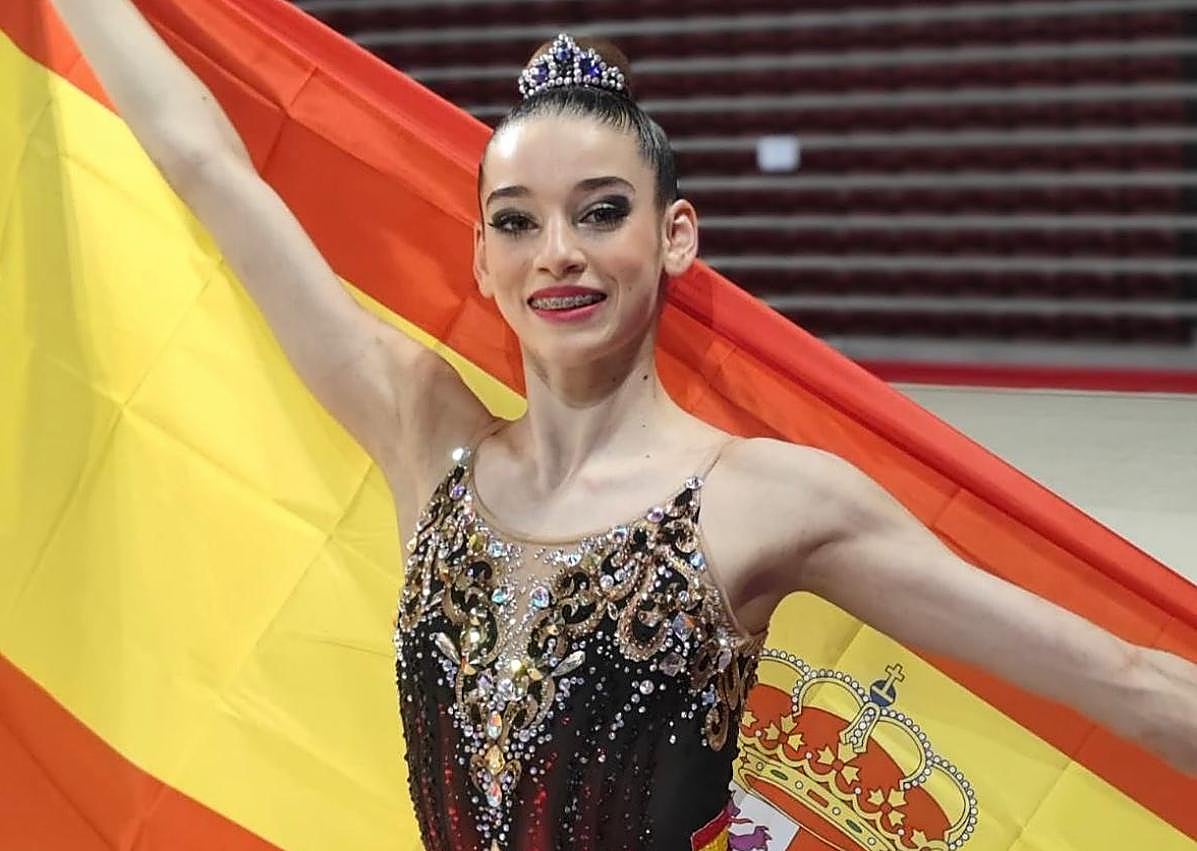 Imagen secundaria 1 - Amira Jamghili, una malagueña multicultural que sueña con alcanzar el Olimpo