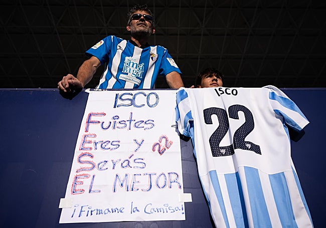 La pancarta dedicada a Isco de un aficionado.