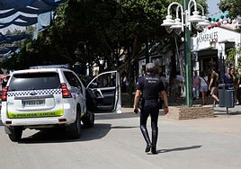Efectivos policiales durante la Feria de Málaga.