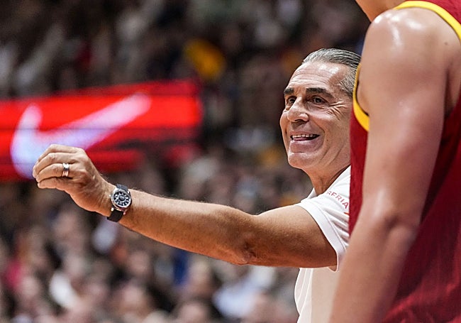 Sergio Scariolo, en un tiempo muerto del partido.