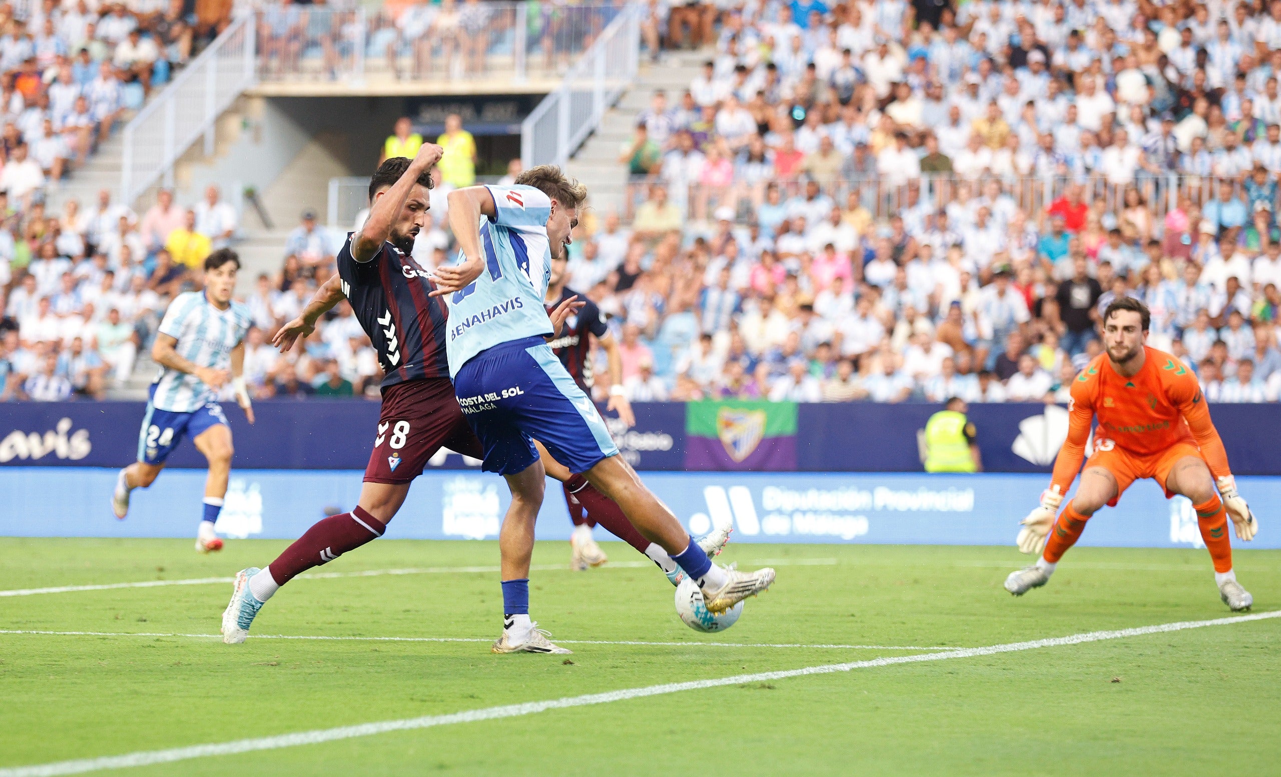 Las mejores imágenes del primer partido de la temporada: Málaga-Eibar