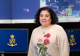 Patricia López en el Centro de Coordinación de Salvamento Marítimo en Tarifa, del que es subjefa.